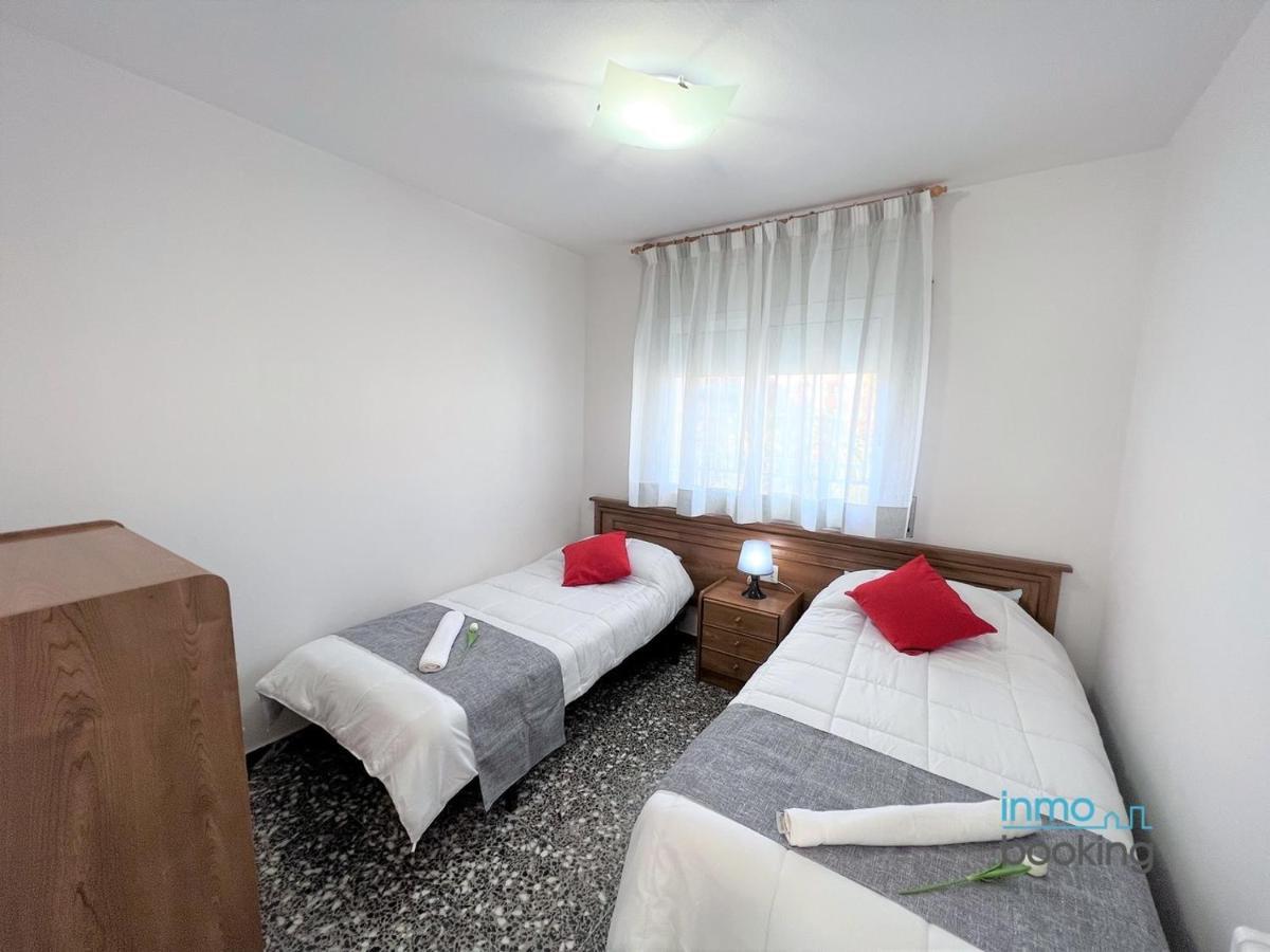 Apartamento Eden Mar cambrils,climatizado, parking , wifi y playa Exterior foto